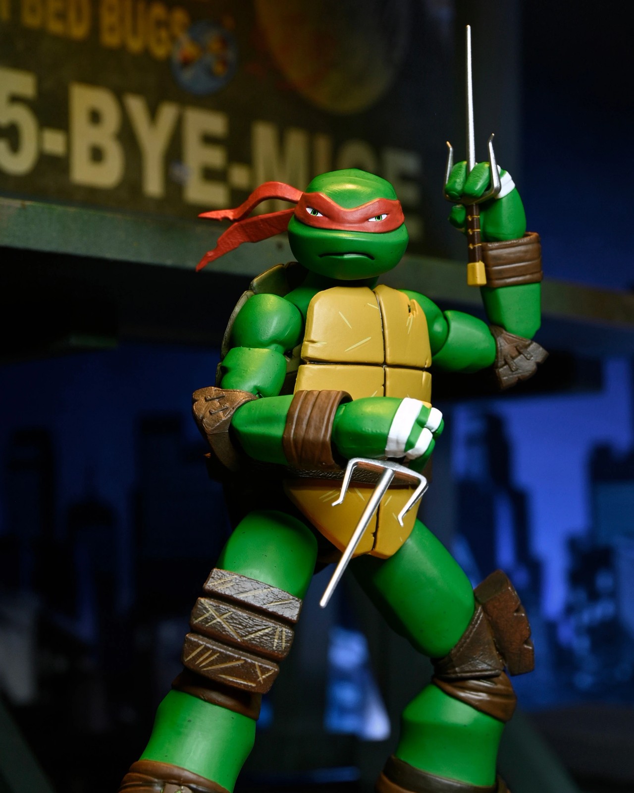 NECA TMNT Raphael Ultimate 7-Inch Scale Figurine 4 of 5