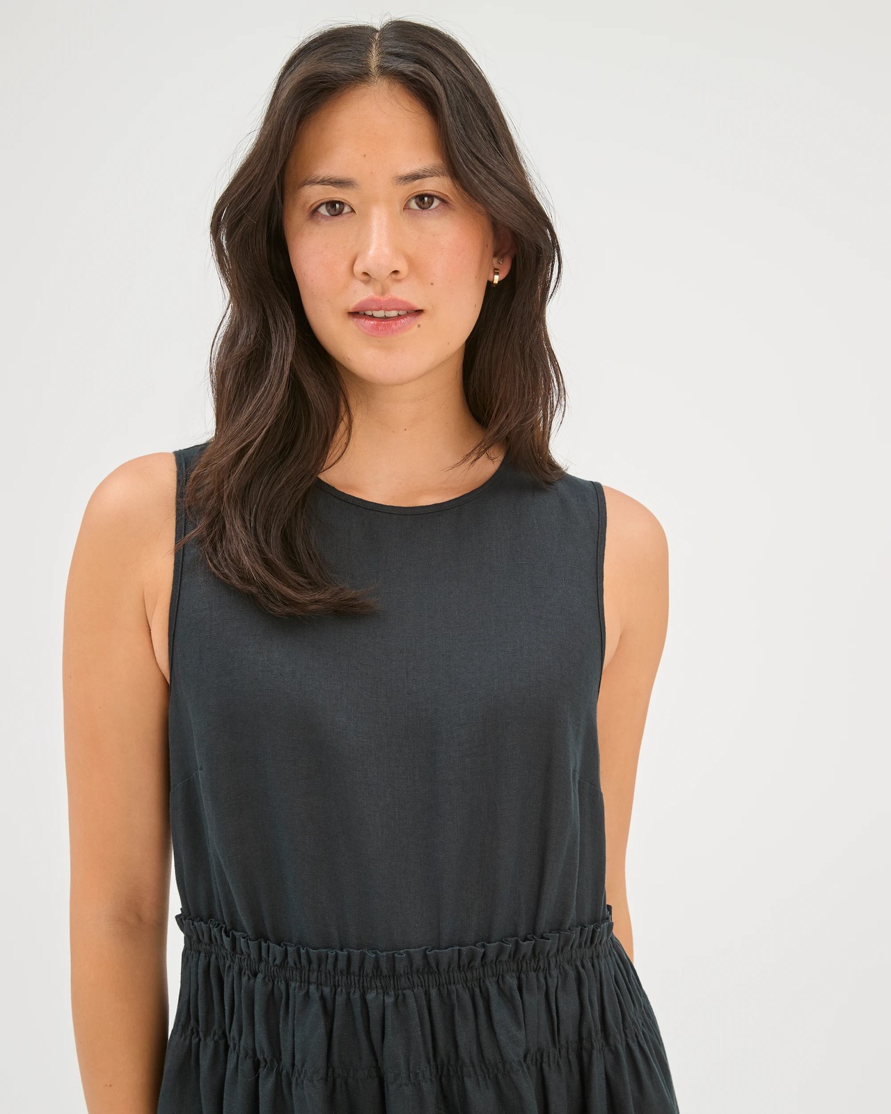 European Linen Sleeveless Waisted Midi Dress - Black 3 of 5