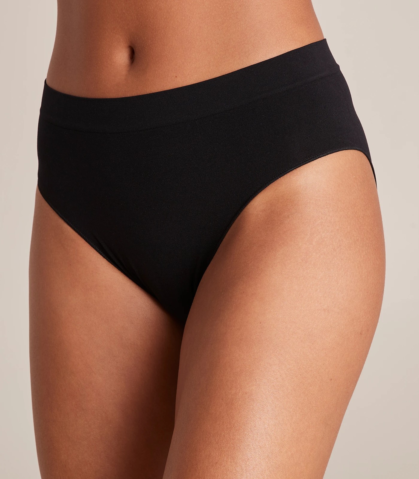 Seamless High Cut Briefs Black