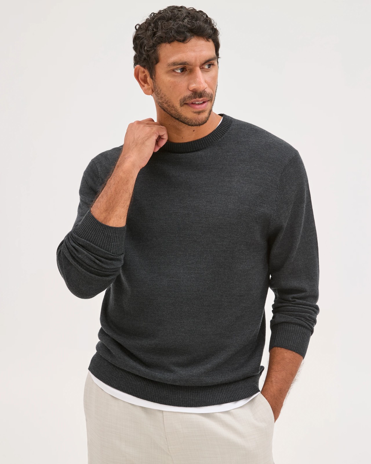 Preview Australian Merino Wool Knit Jumper - Black 4 of 5