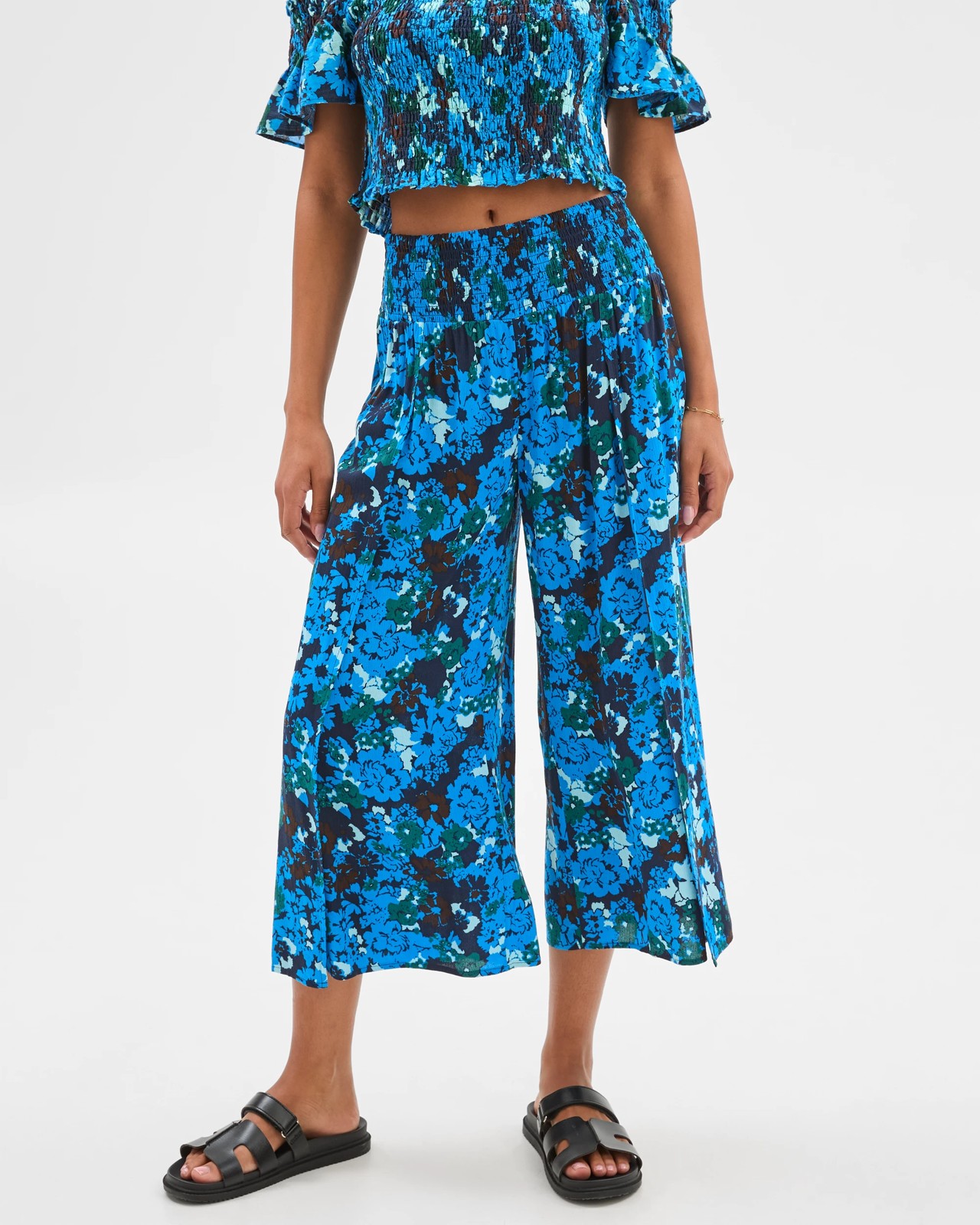 225_71906133_2+225T7190