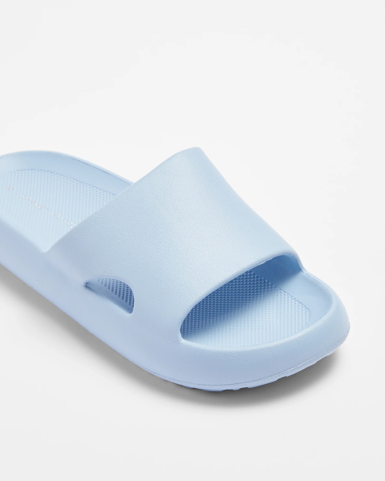 Target hot sale nike slides