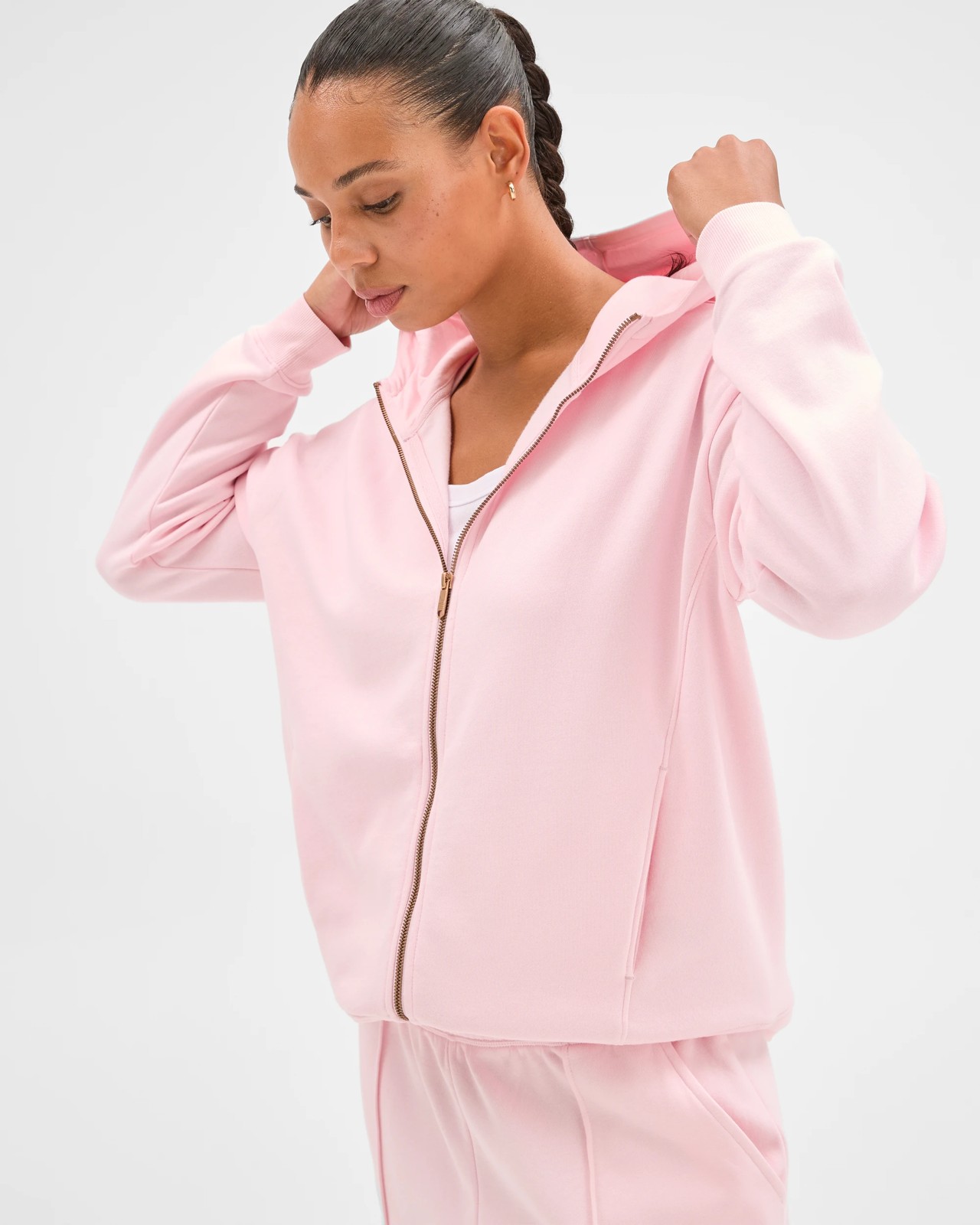 230_72089644_2+230T7208