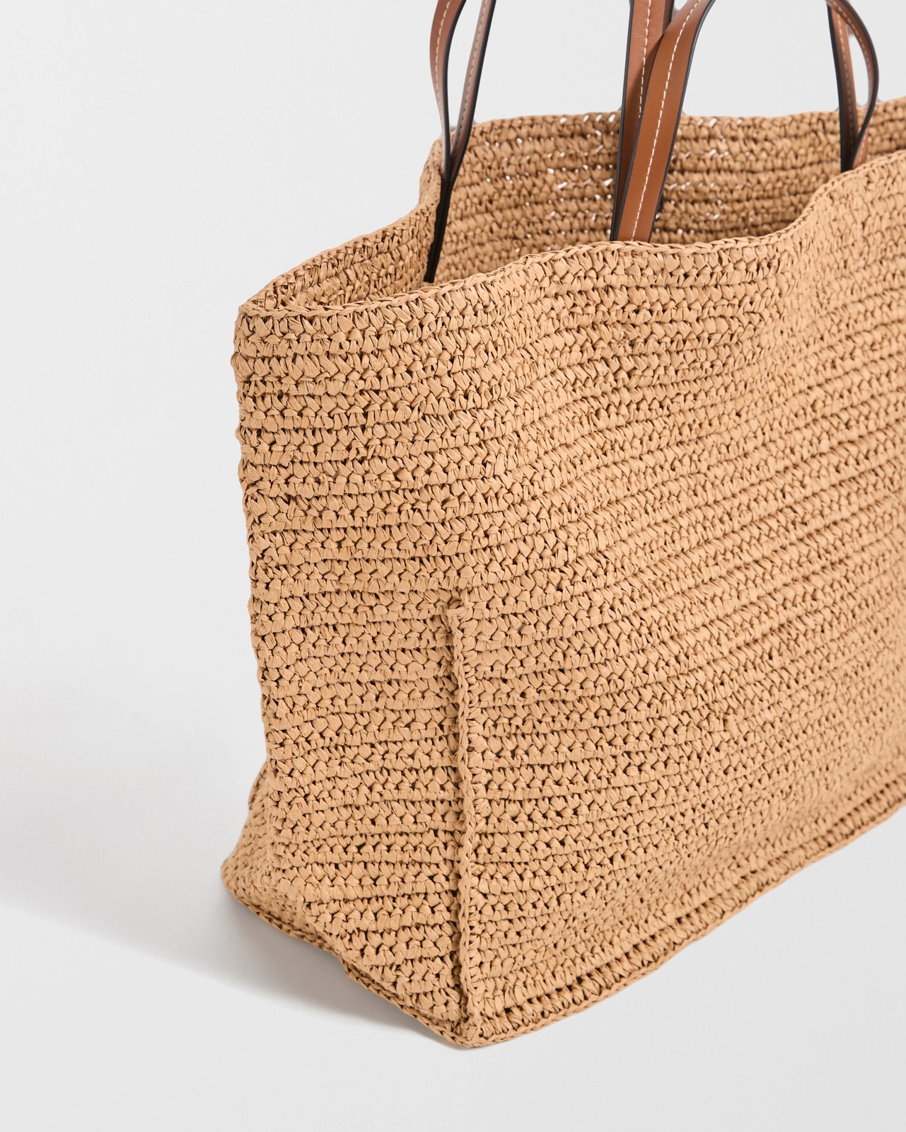 Braided Paper Straw Tote Bag 2 of 3