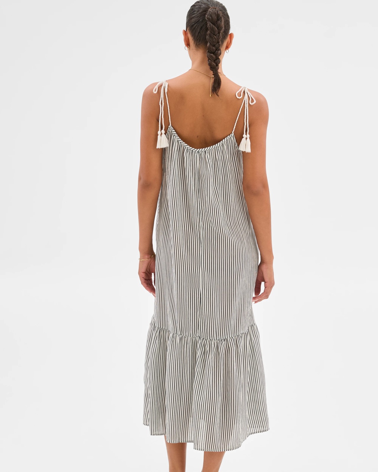 225_71618142_4+225T7161