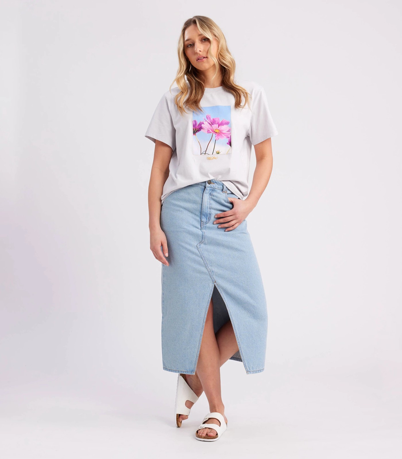 Mossimo Relaxed T-Shirt 2 of 6