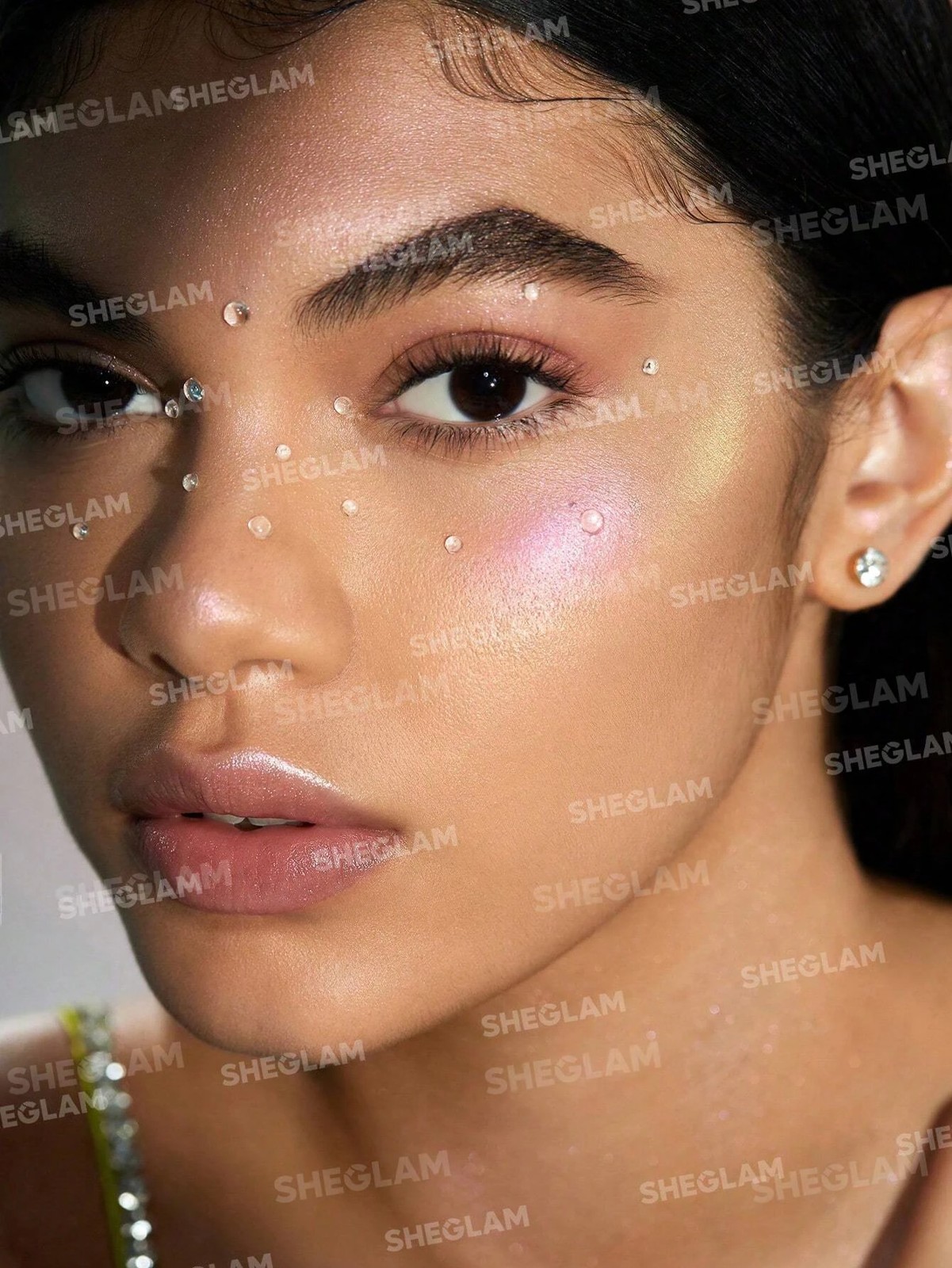 SHEGLAM Chroma-Glow Bloom Liquid Highlighter - Flying Comet 3 of 5