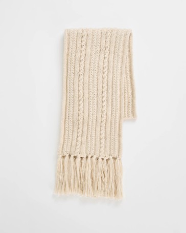 Chunky Cable Knit Scarf