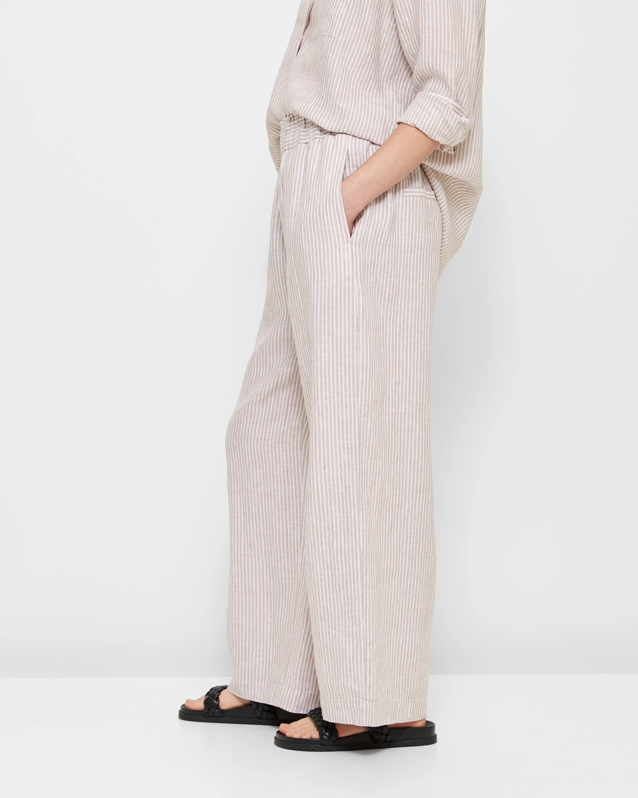 European Linen Wide Leg Pants 3 of 4