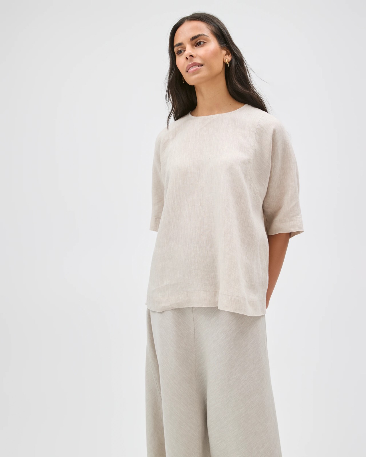 European Linen Seamed T-Shirt  - Flax 3 of 5