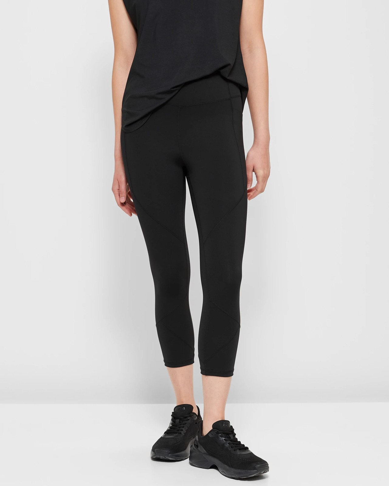 3/4 Length Tights & Leggings. Nike IN