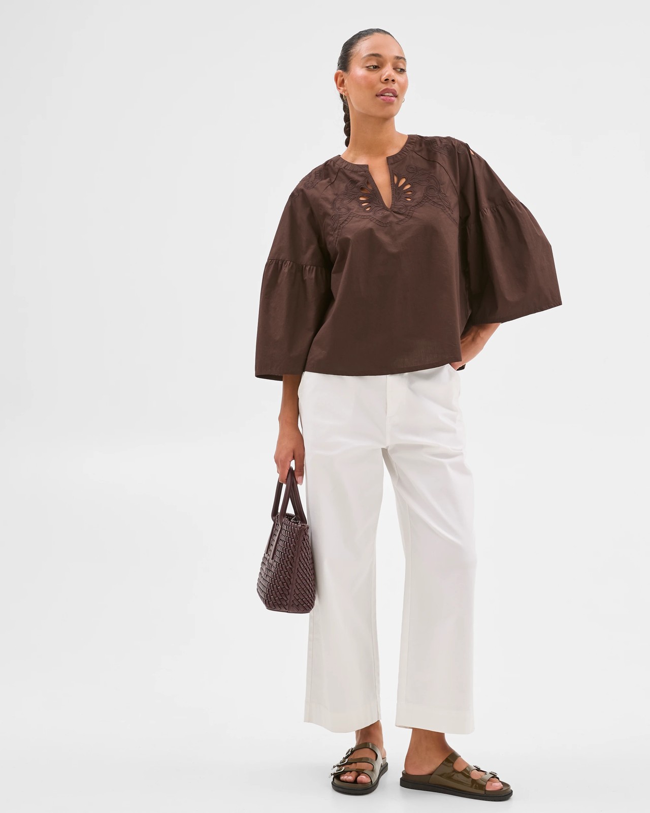 225_71806532_3+225T7180