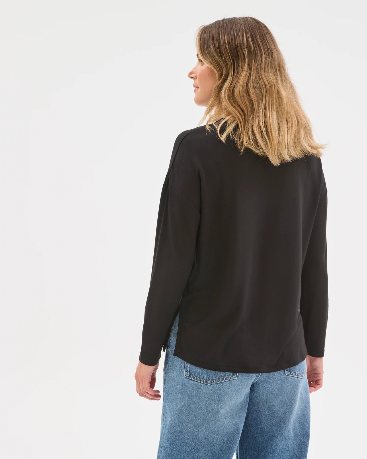 Long Sleeve Drop Shoulder Curved Hem Top - Black 4 of 6