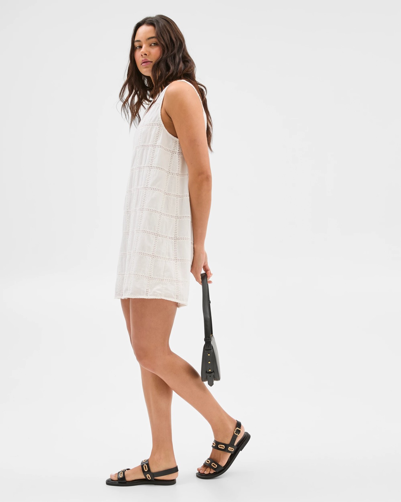 250_71571393_4+250T7157