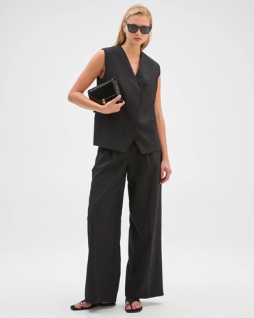 Preview Sleeveless Jacket