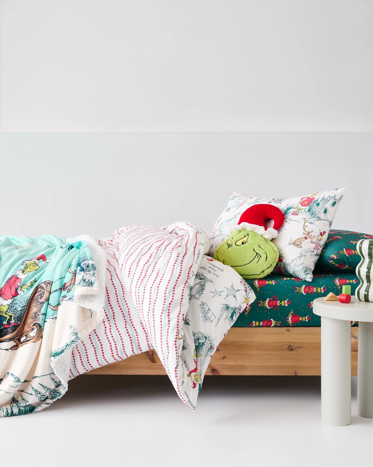 Kids Christmas Grinch Quilt Cover Set 4 of 6