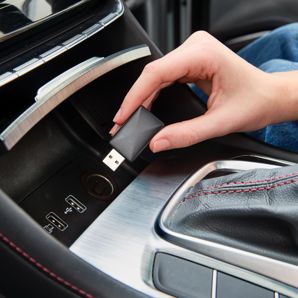 Wireless CarPlay Adapter - Anko product image