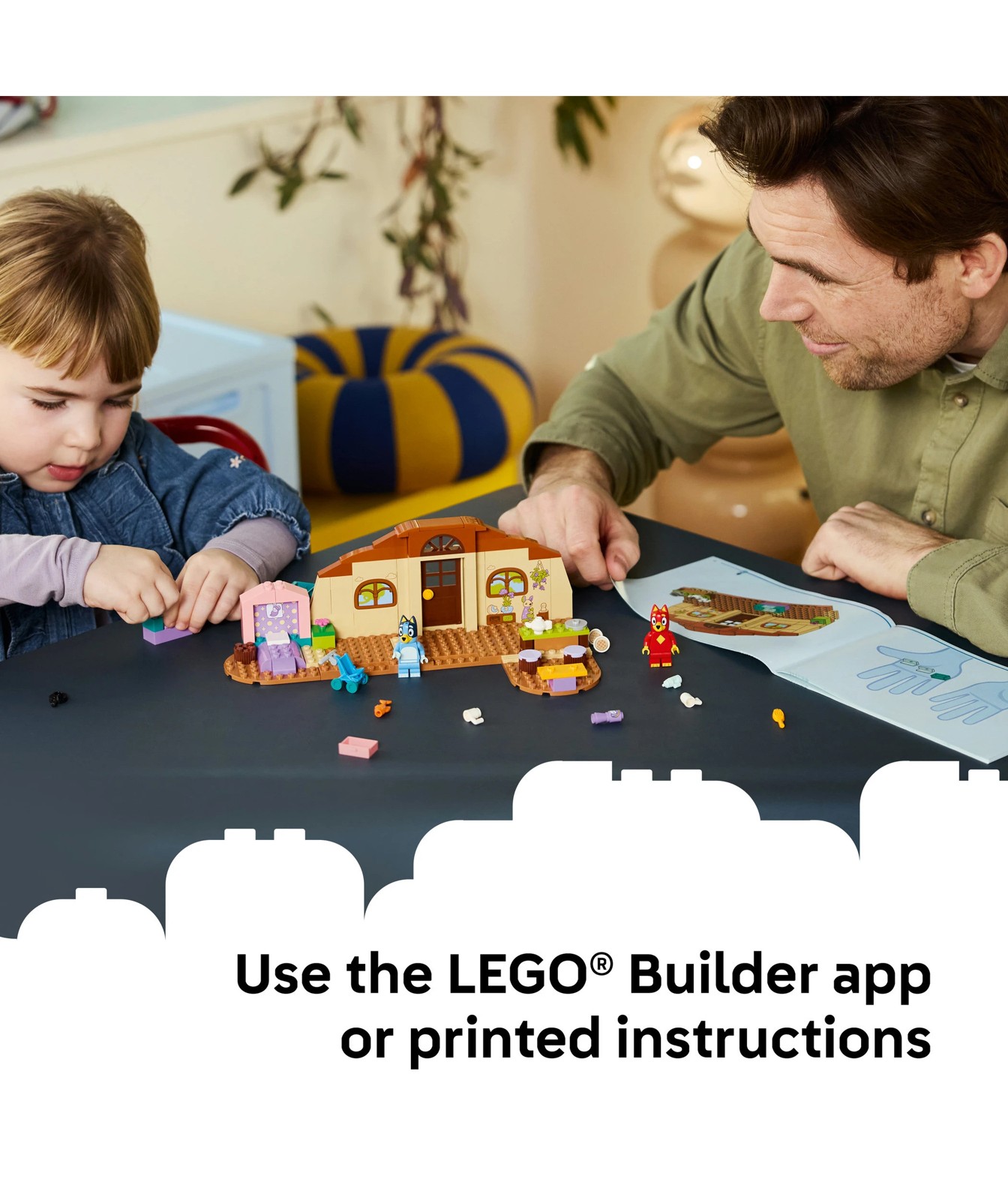 LEGO® Bluey School with Rusty and Bluey 11221 4 of 5
