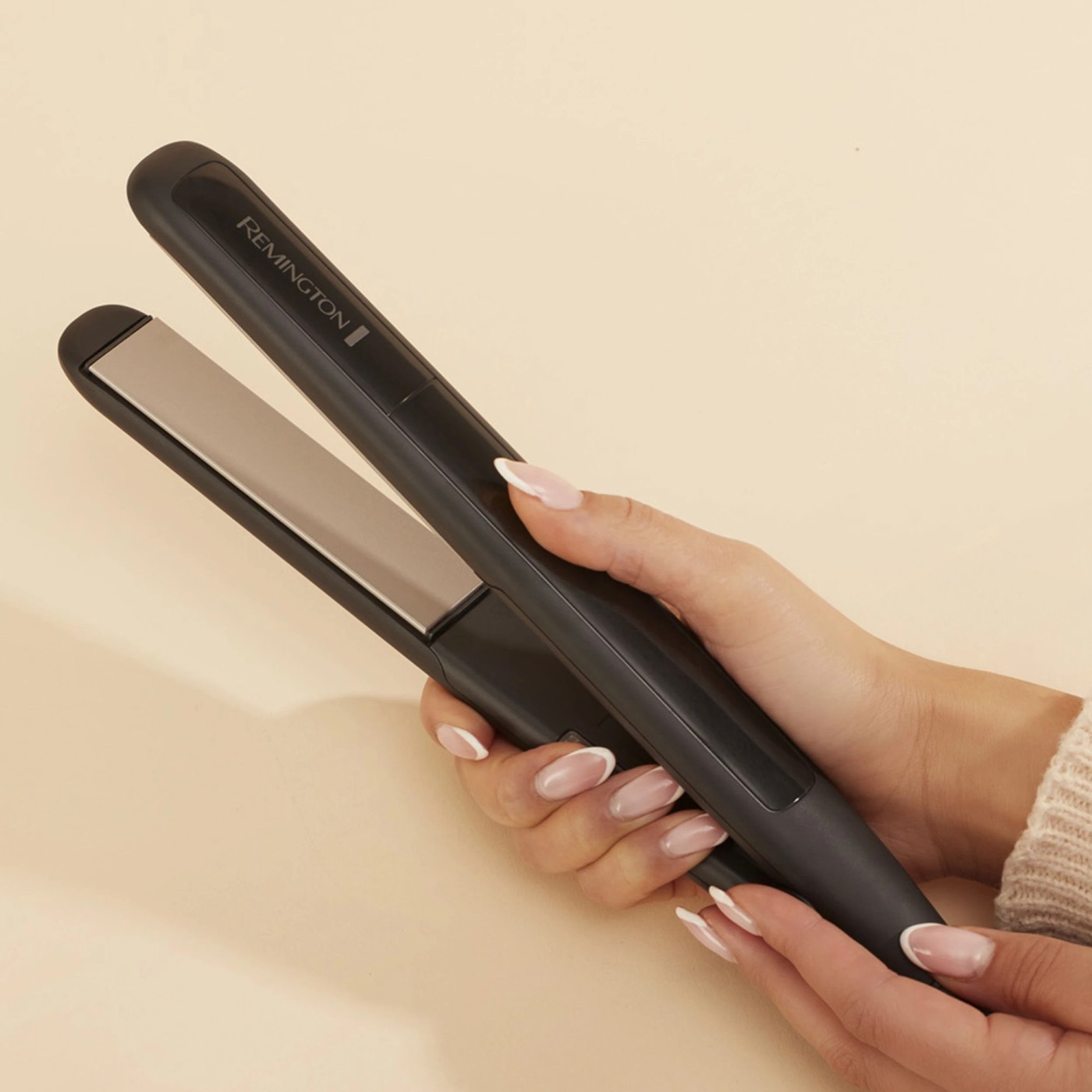 Remington Ceramic Straight 215 Straightener 2 of 5