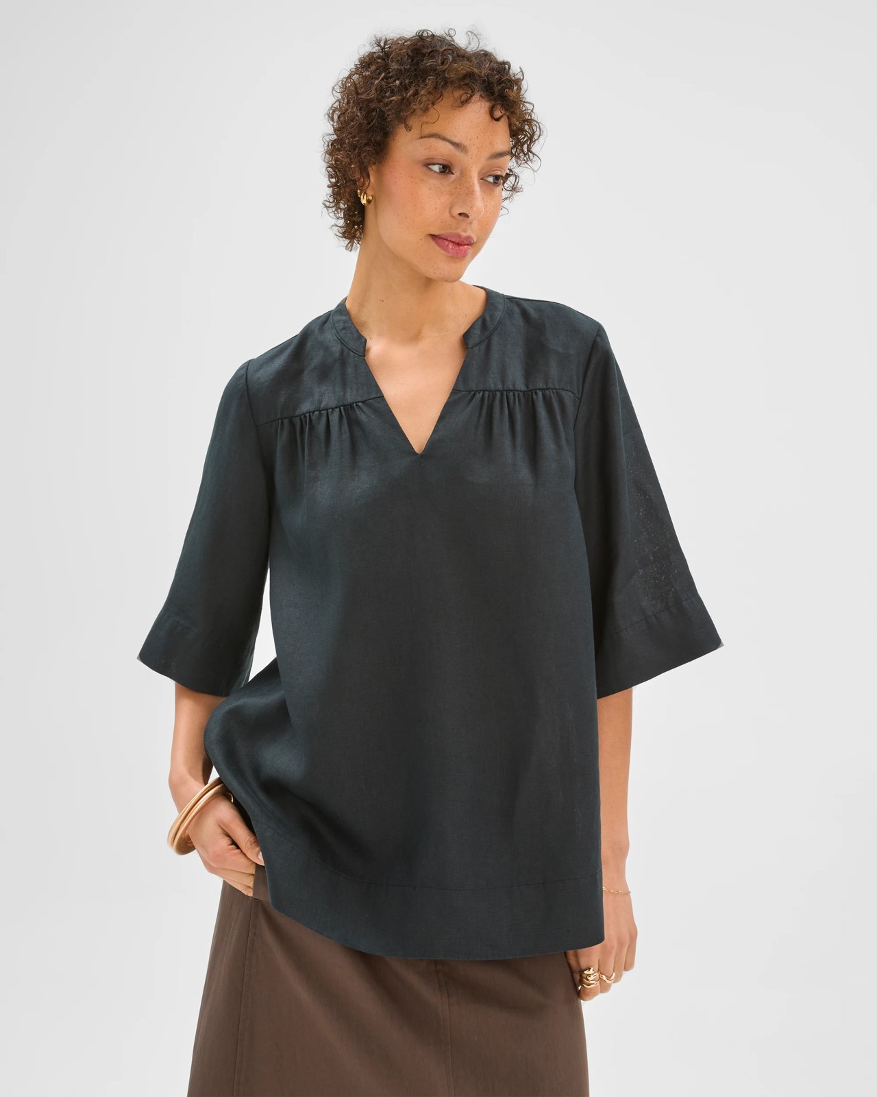 European Linen V-Front Tunic Top - Black 5 of 5