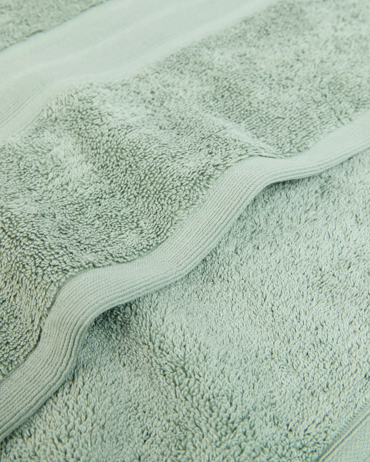 590_71696454_3+590T7169