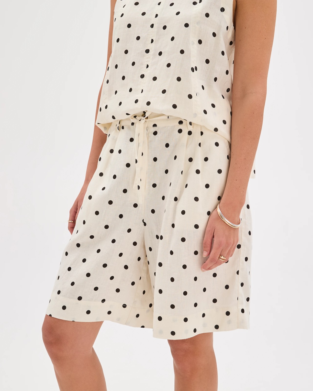 European Linen Bermuda Shorts - Spot Print 3 of 6
