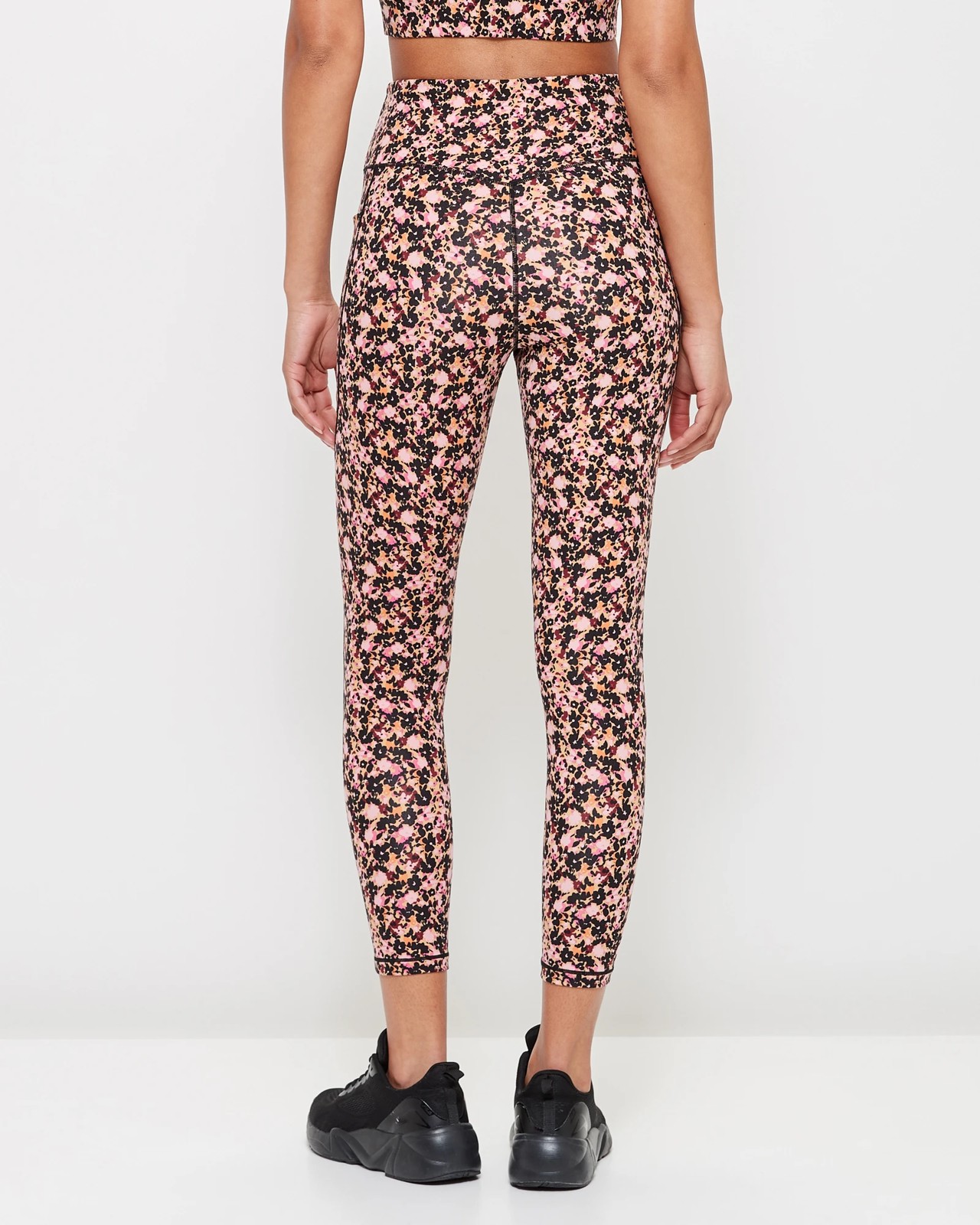 230_67829767_4+25D589