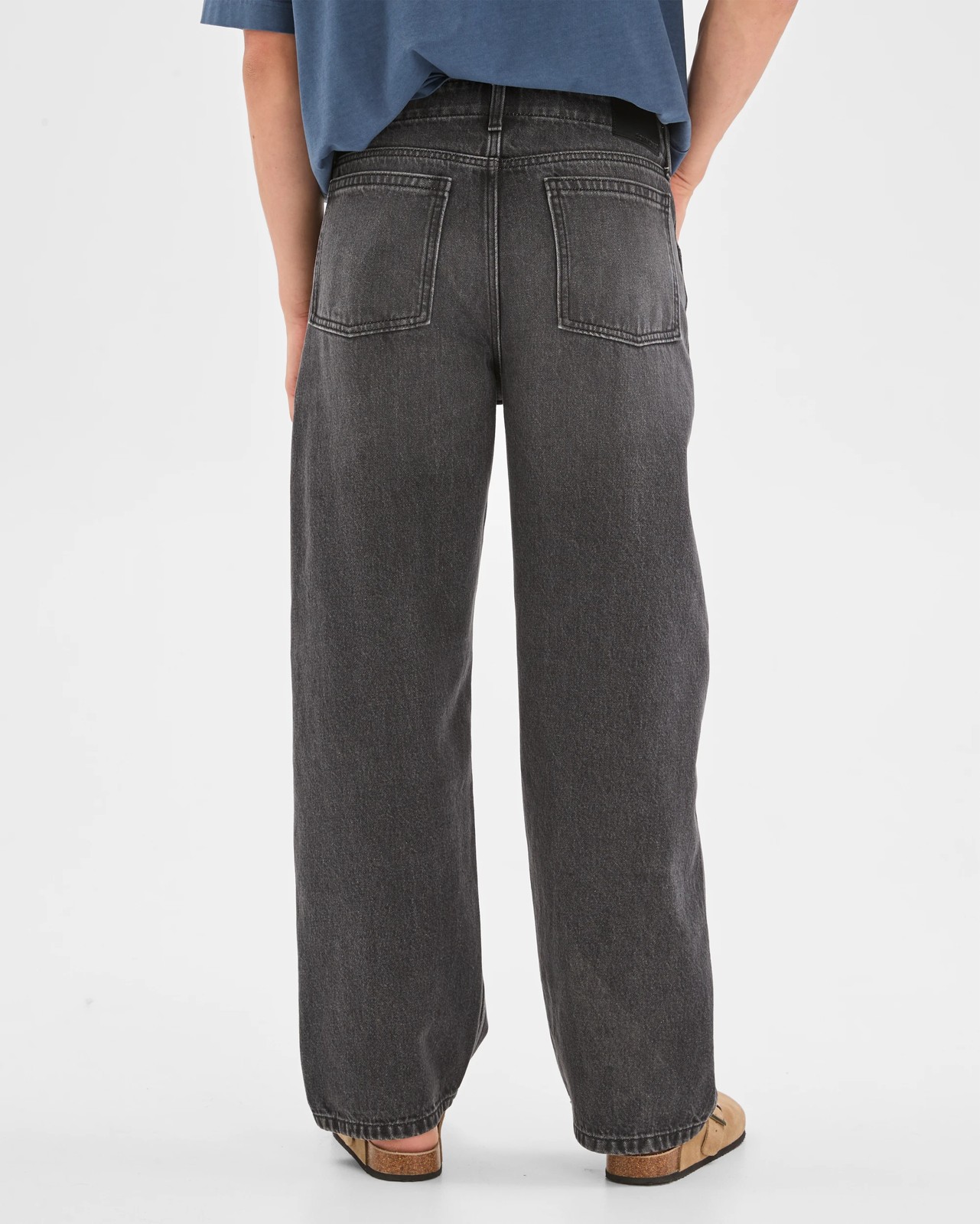 Commons Loose Fit Barrel Leg Denim Jeans 5 of 6