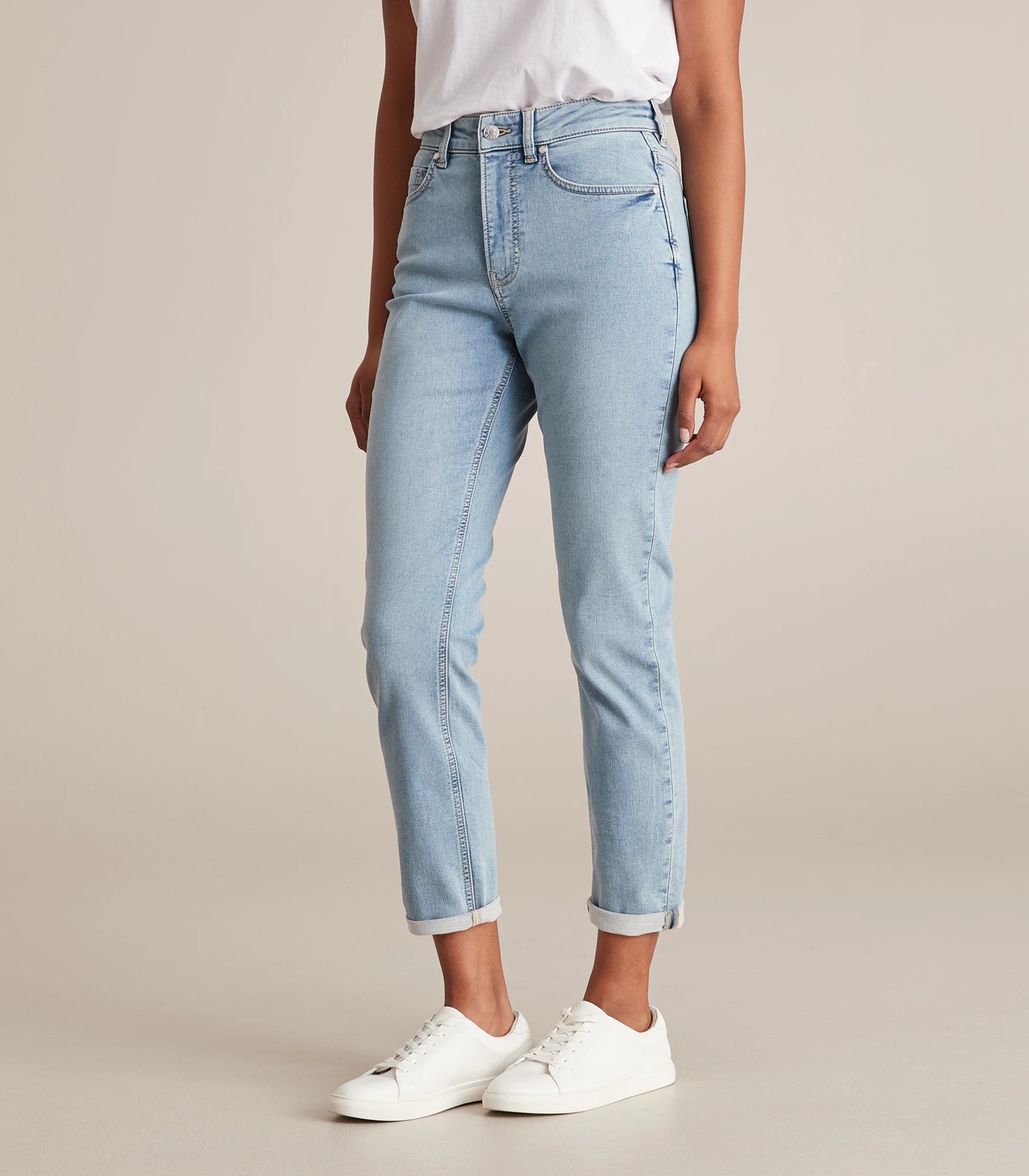 MAMA Girlfriend Ankle Jeans