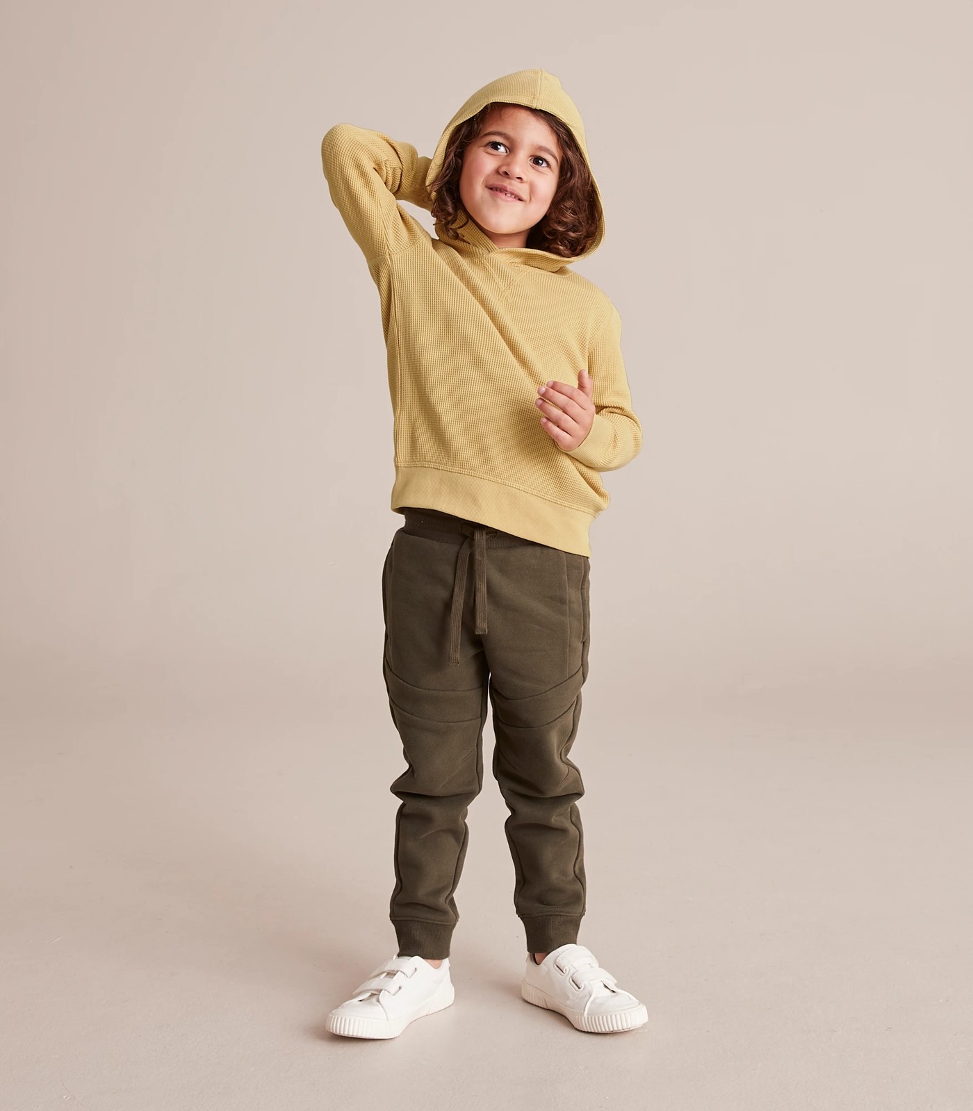 350_67344338_3+226923