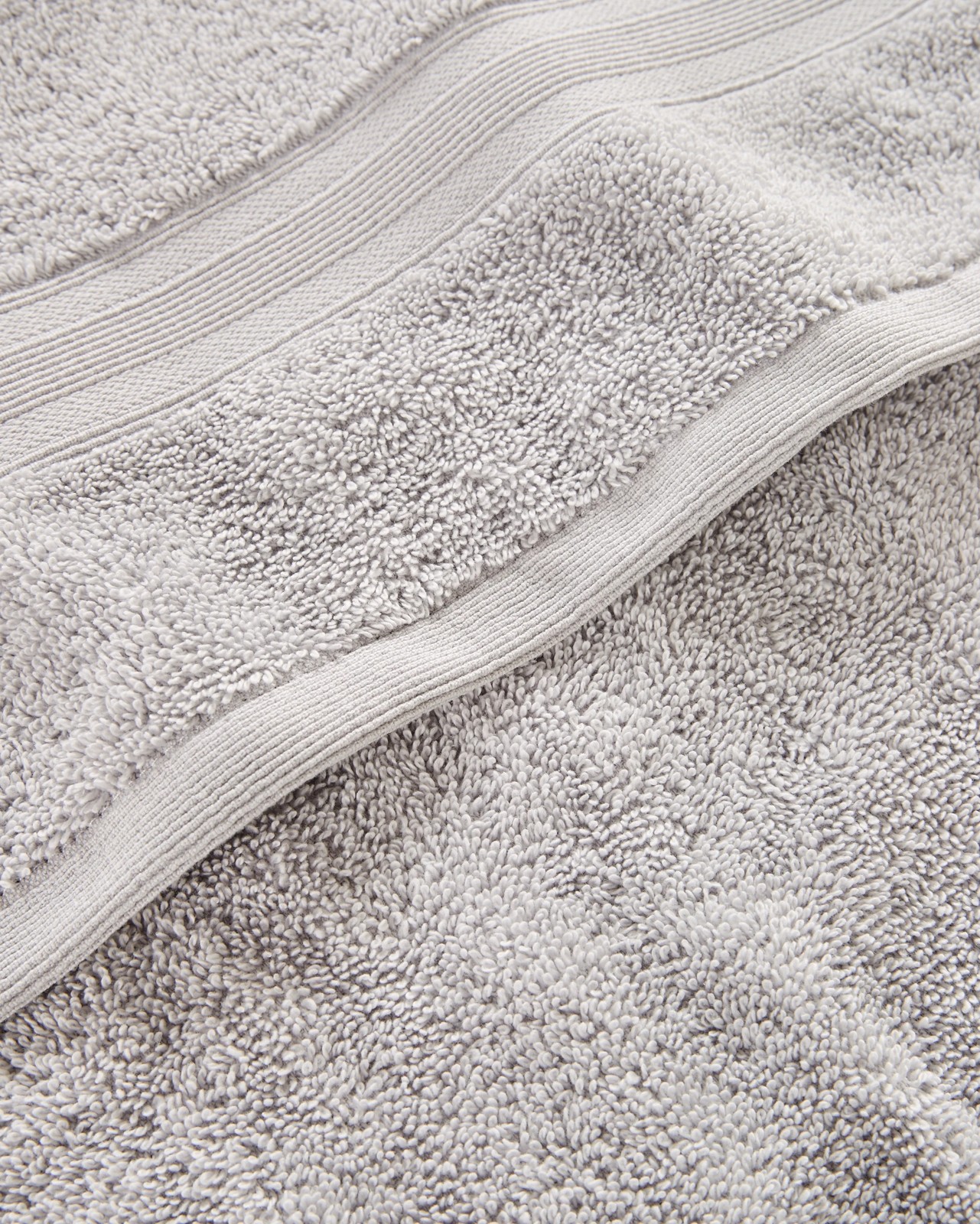 590_71696027_2+590T7169