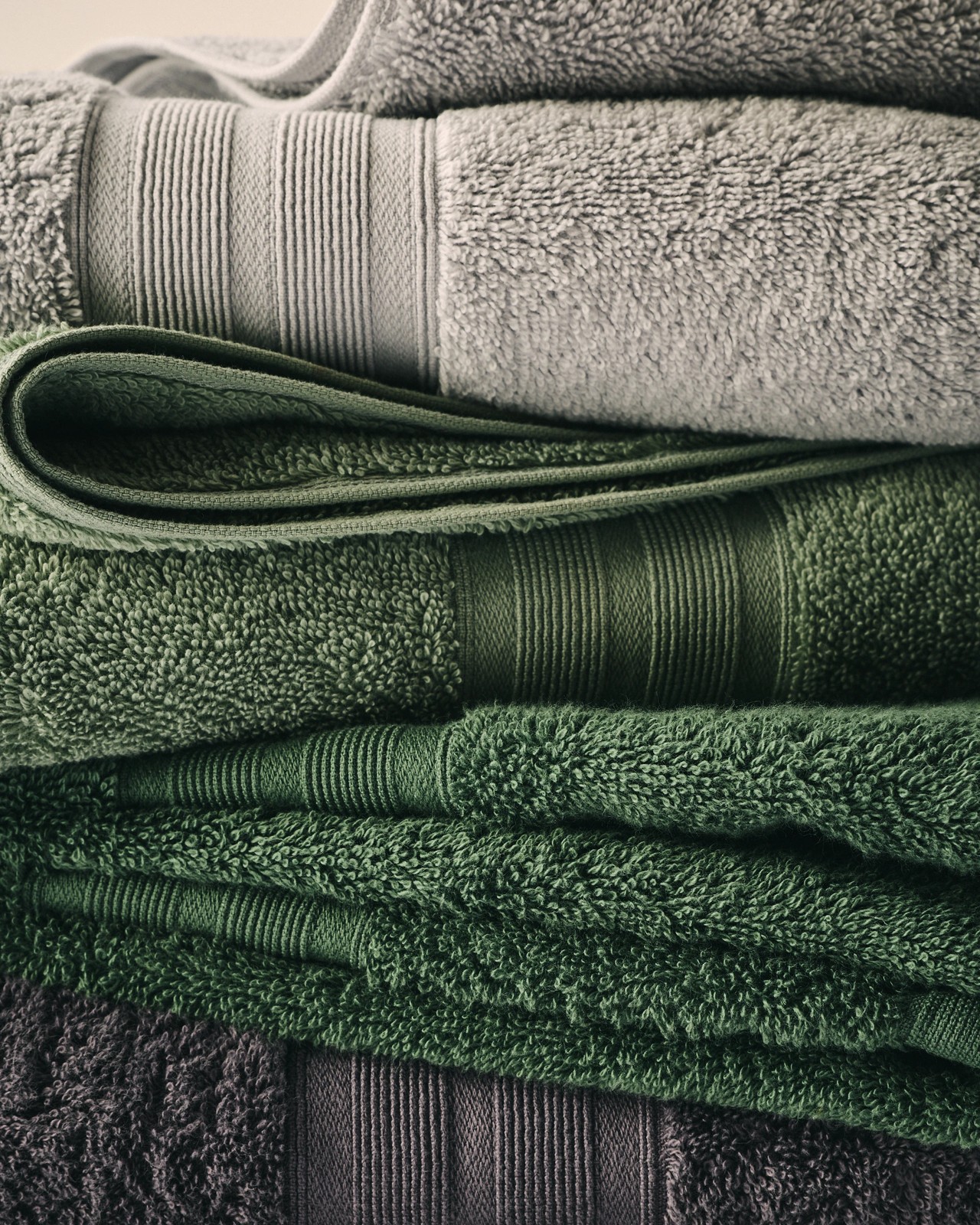 Grandeur Australian Cotton Bath Towel - Sage 4 of 4