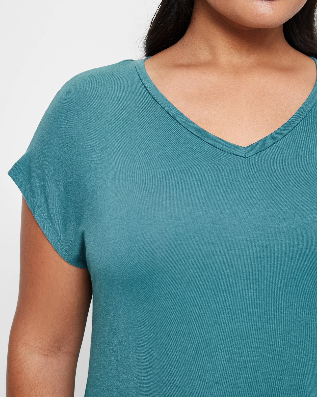 Curve V-Neck T-Shirt 5 of 5