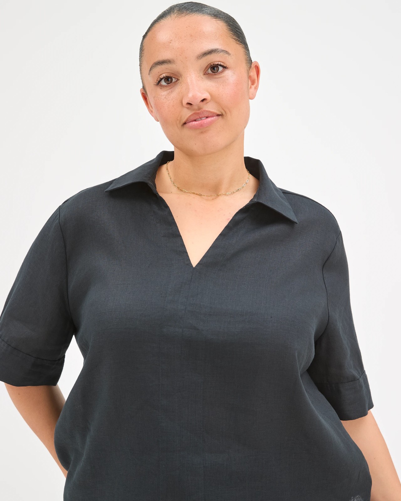 Plus Size European Linen Short Sleeve Popover Top 3 of 5