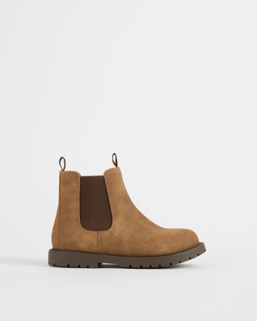 Elastic Chelsea Boot