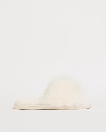 Fluffy Slippers - Jaimie