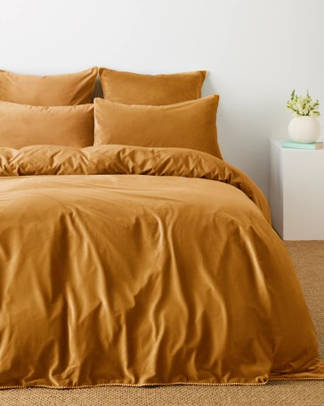 Lacy Velvet Quilt Cover Set