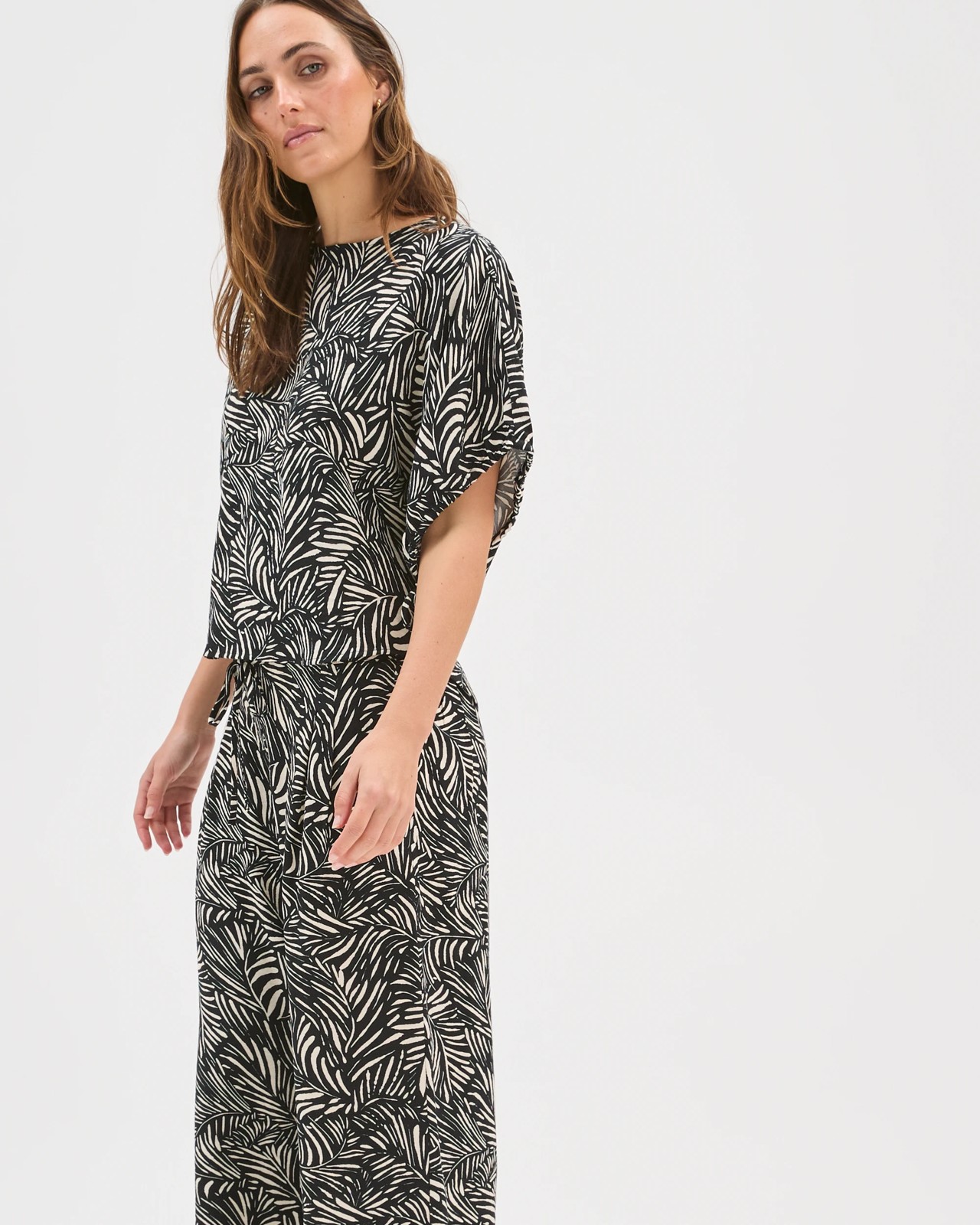 Print Tie Front Pants 5 of 5