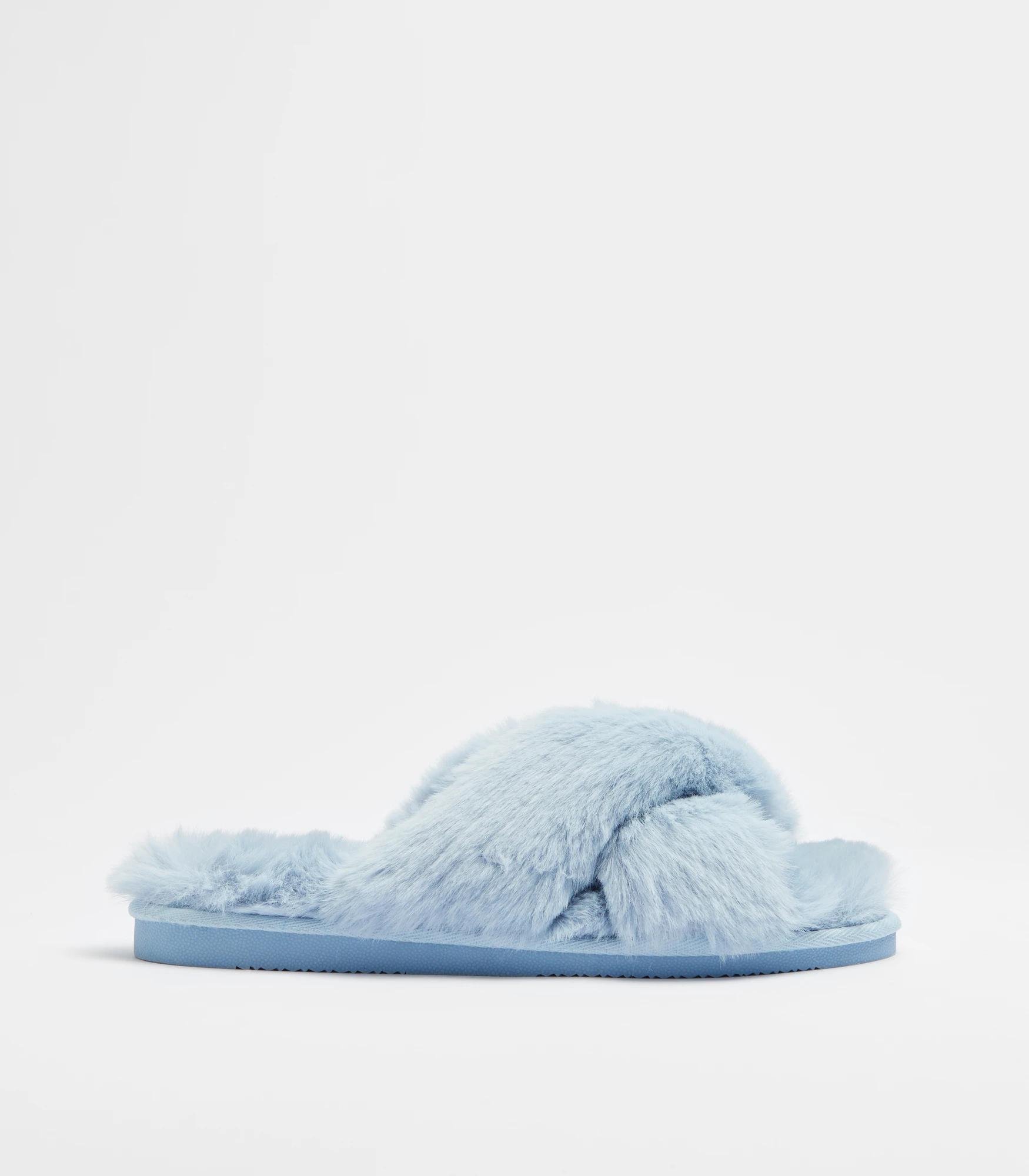 Light blue fuzzy discount slippers