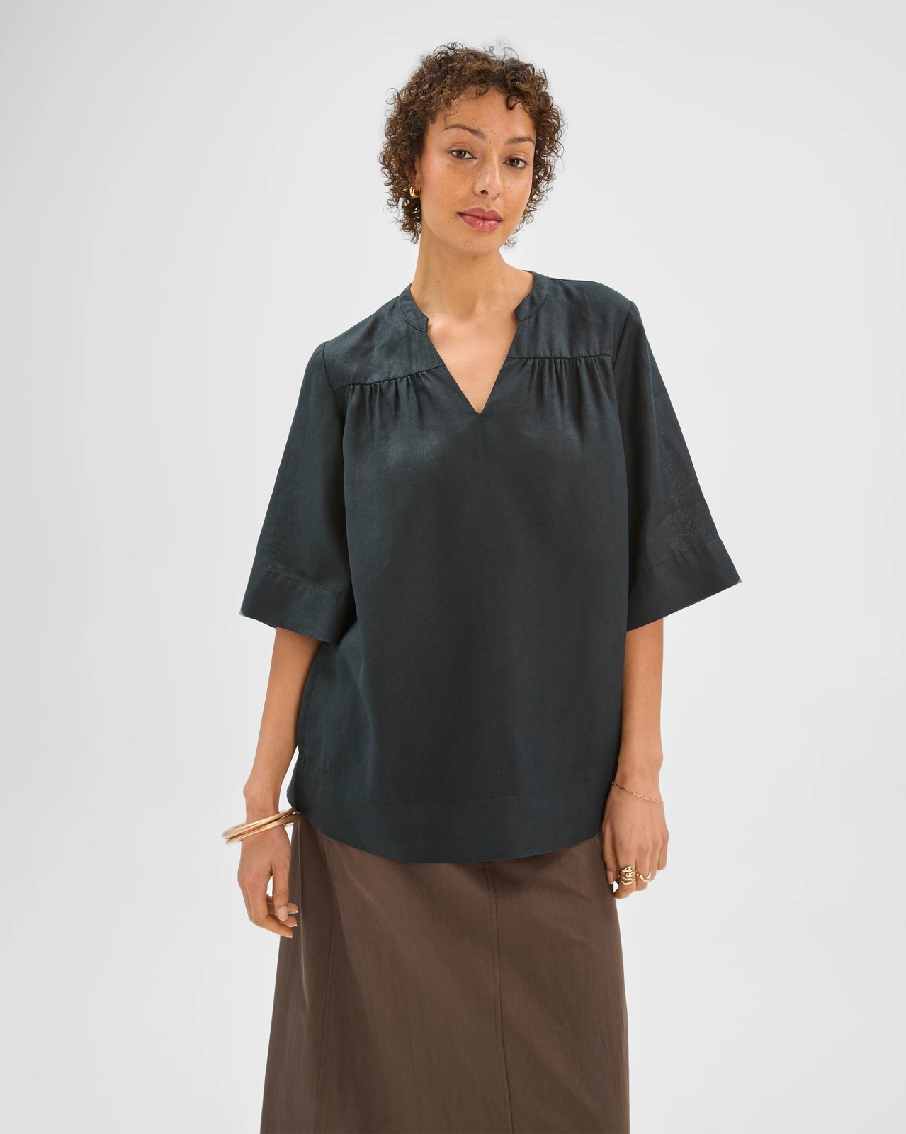 European Linen V-Front Tunic Top - Black 3 of 5