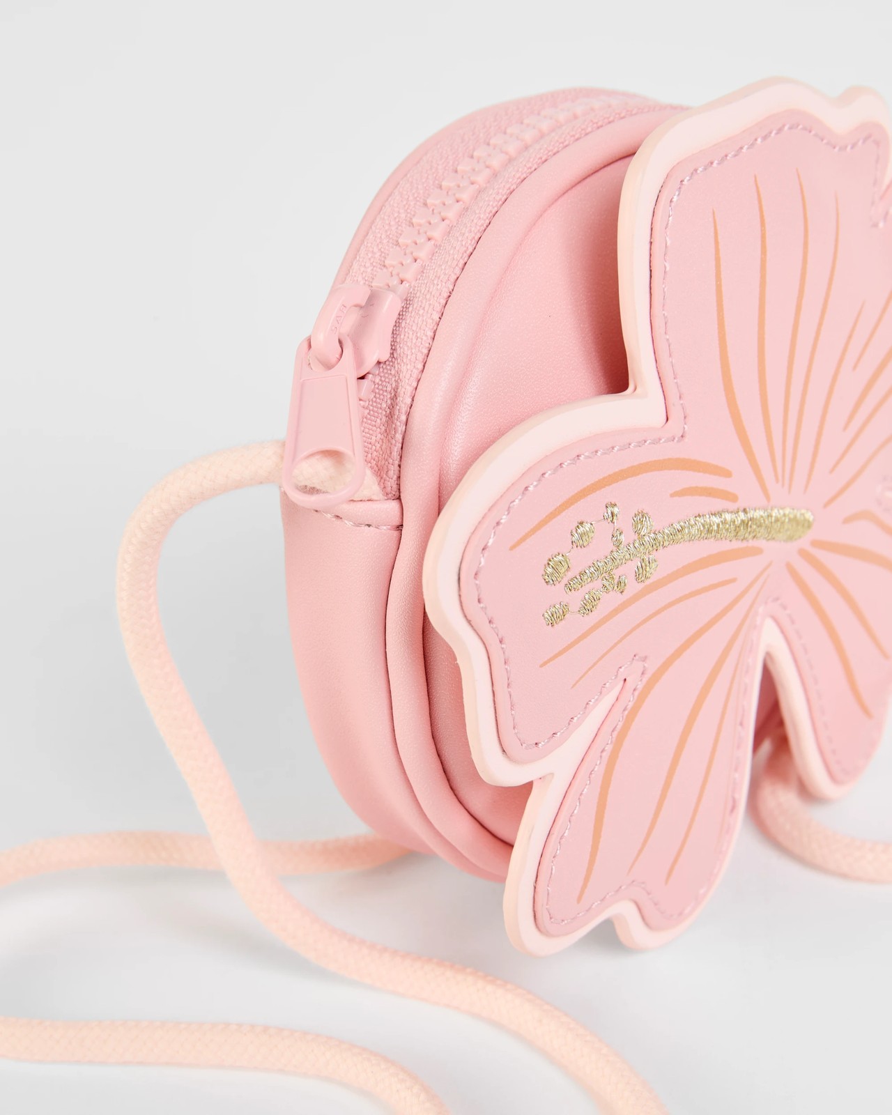 160_71896922_2+160T7189