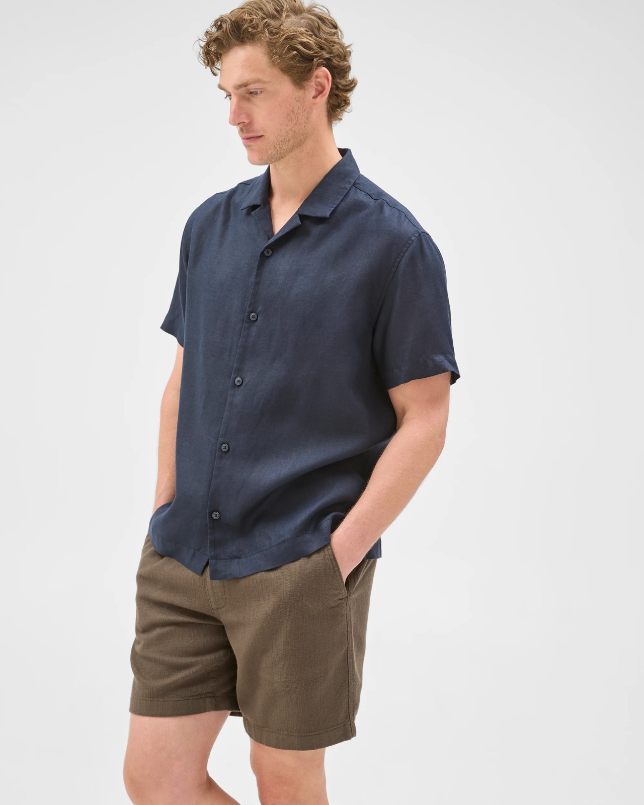 European Linen Short Sleeve Revere Collar Shirt - Navy 2 of 6