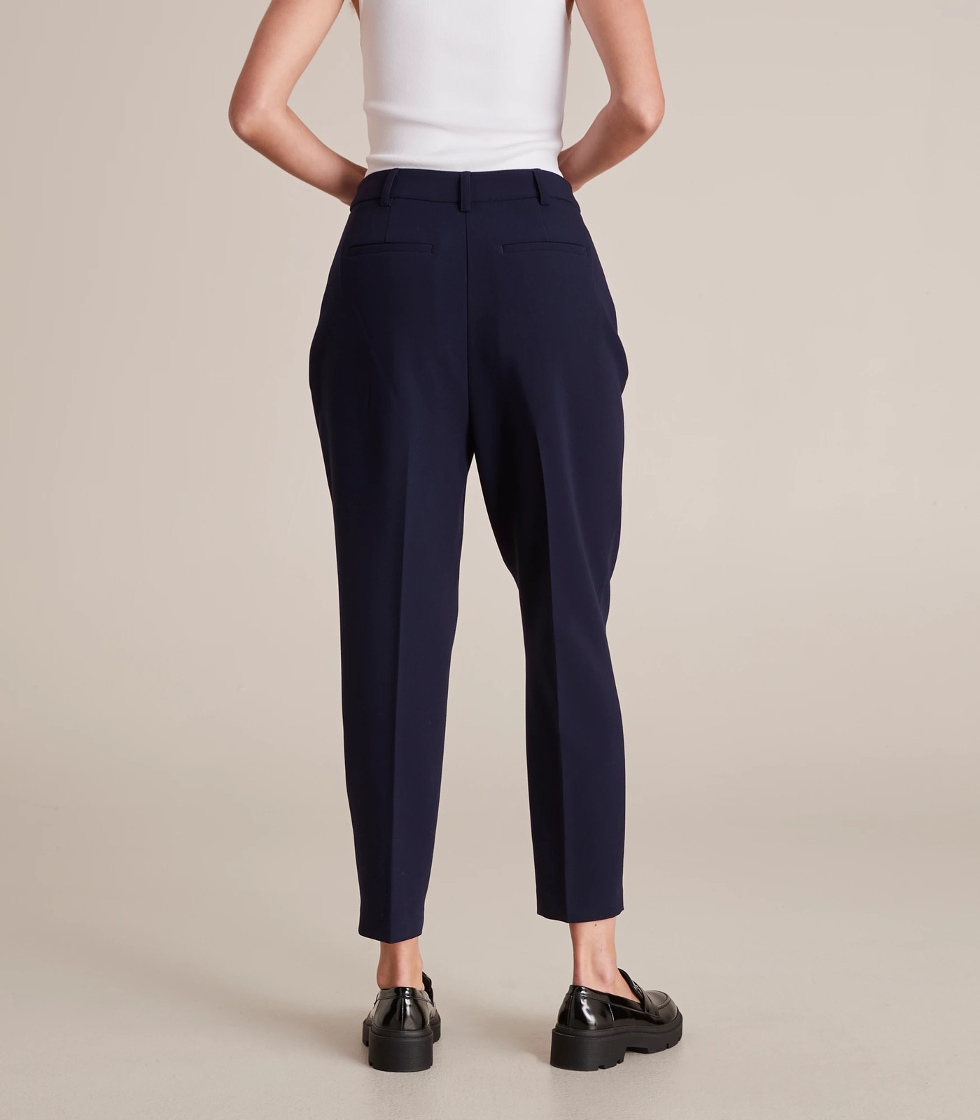 AMY PHONE POCKET ANKLE BITER TIGHT – FRENCH NAVY – CoreSpace Taipei