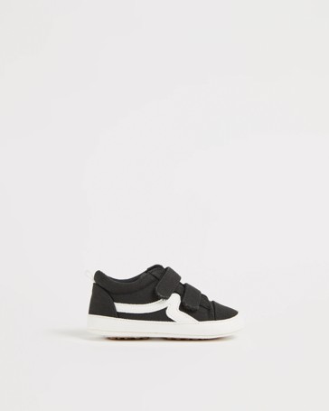 Pre-Walker Skate Sneakers