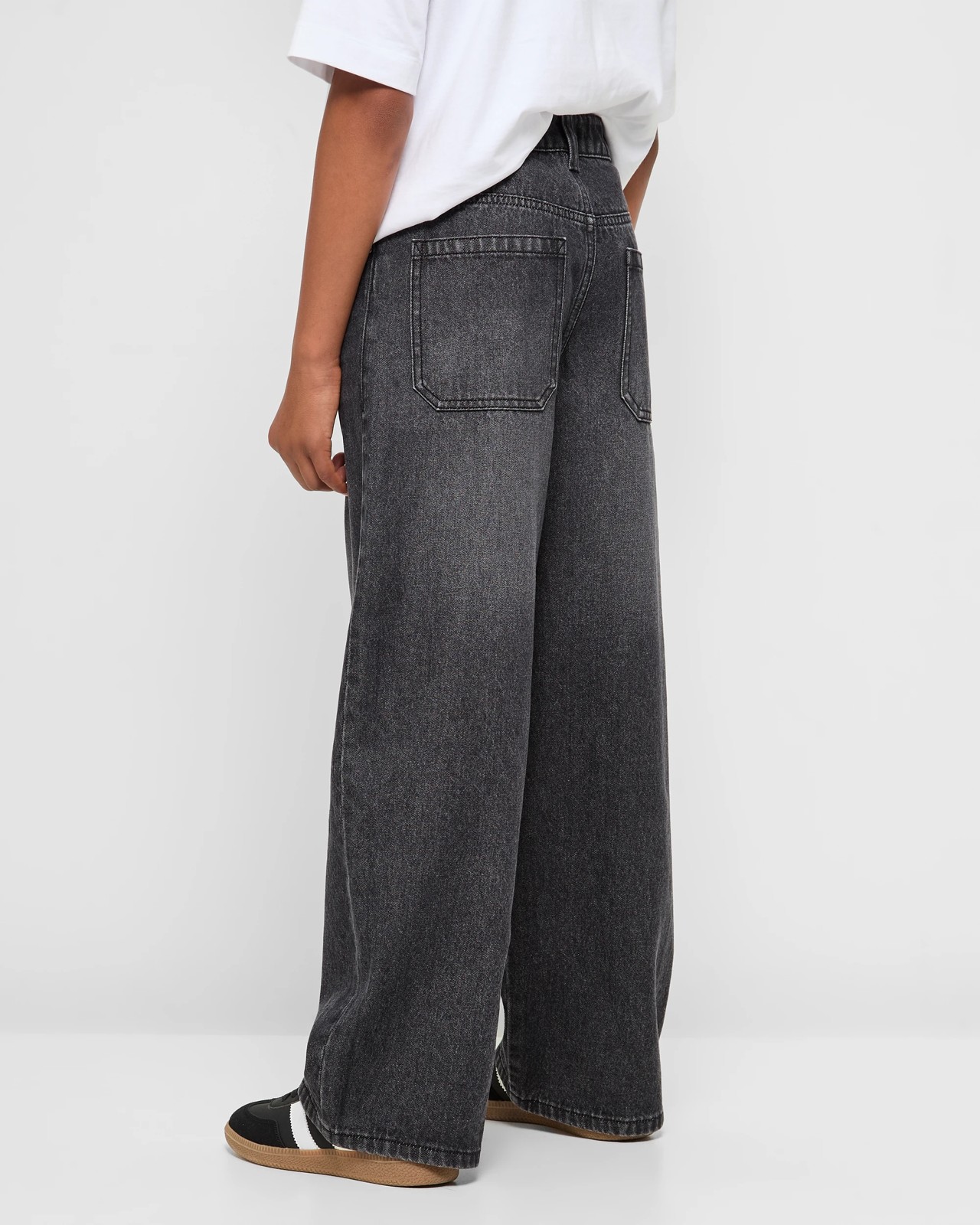 375_71158211_3+375T7115