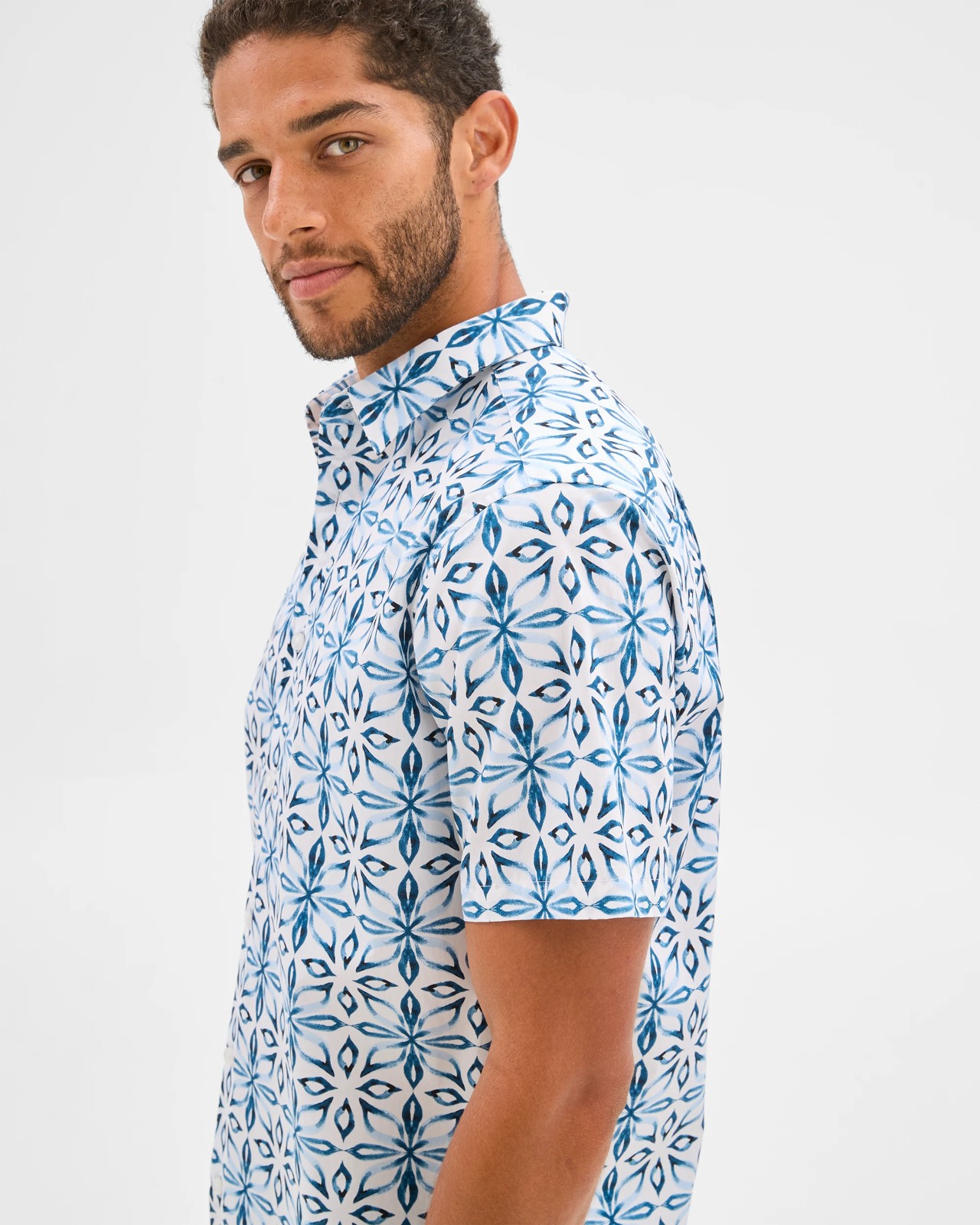 415_71602813_4+415T7160