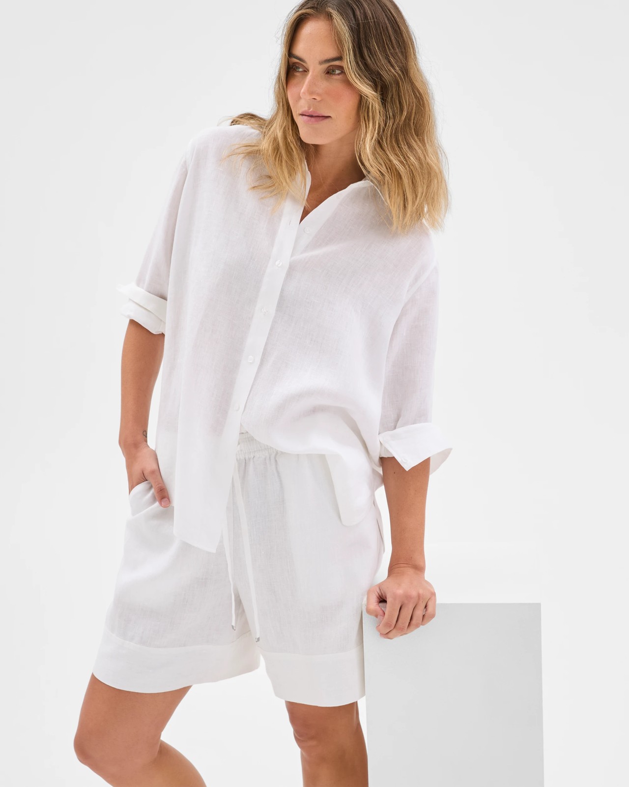 European Linen Long Shorts - White 4 of 6