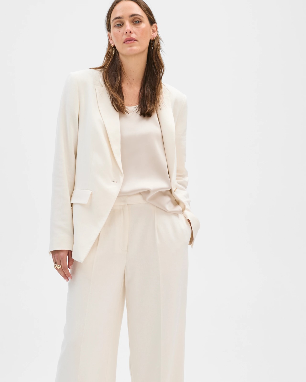 Preview Tailored Wide Leg Pants - Cloud Dancer 2 of 5