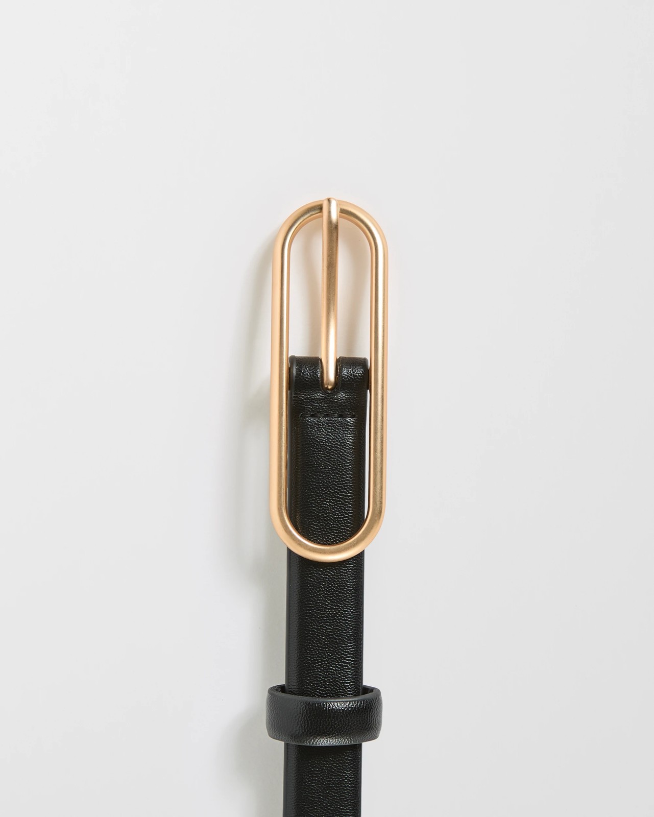 Elongated Oval Buckle Slim Belt - Black 3 of 3