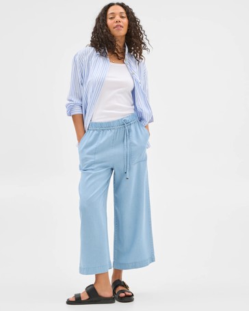Soft Cropped Wide Leg Pants